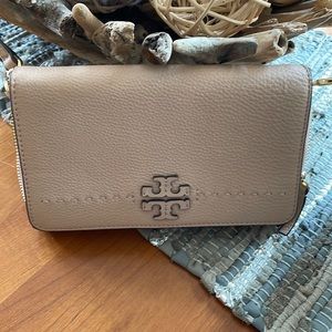 McGraw flat wallet, Crossbody, by Tory Burch